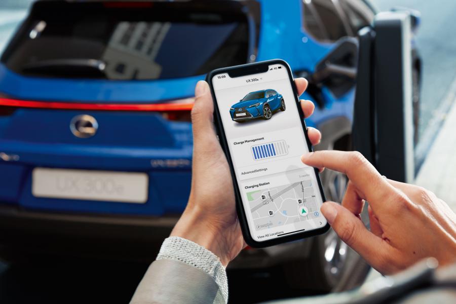 Детали экстерьера Lexus UX300e 2020 года  (WW) (фото 35 из 62)